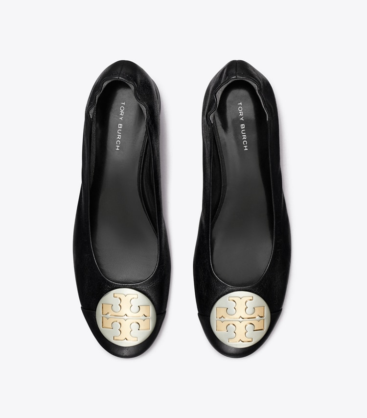 Tory Burch designer フラット クレア キャップトゥ ヒールバレエ in PERFECT BLACK / GOLD / SILVER オーバーヘッド