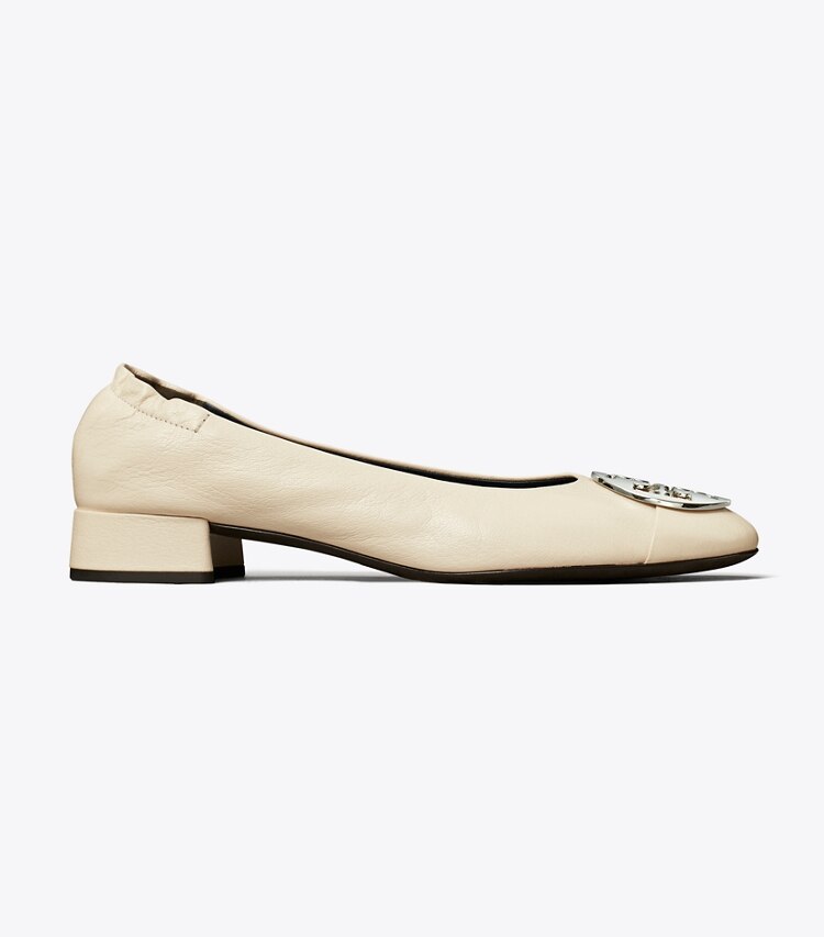 Tory Burch designer フラット クレア キャップトゥ ヒールバレエ in LIGHT CREAM / GOLD / SILVER side