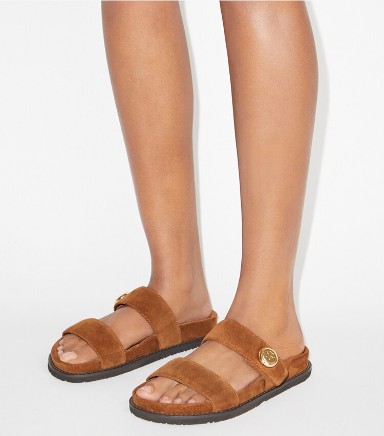 Tory Burch designer sandales Claquettes Romy in Park Bench accessory on model