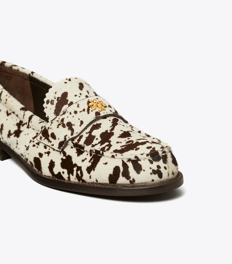 Tory Burch designer flats Classic Loafer in COW PRINT detail