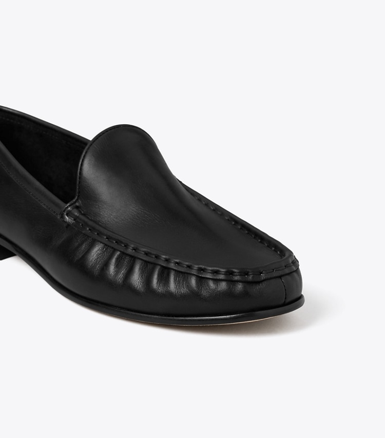 Tory Burch designer flats Classic Ruched Loafer in PERFECT BLACK detail
