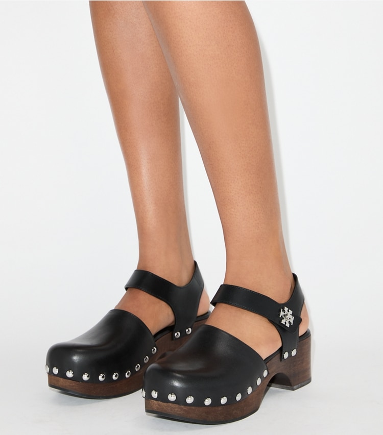 Tory Burch designer heels Clog mit Drehverschluss in PERFECT BLACK accessory on model