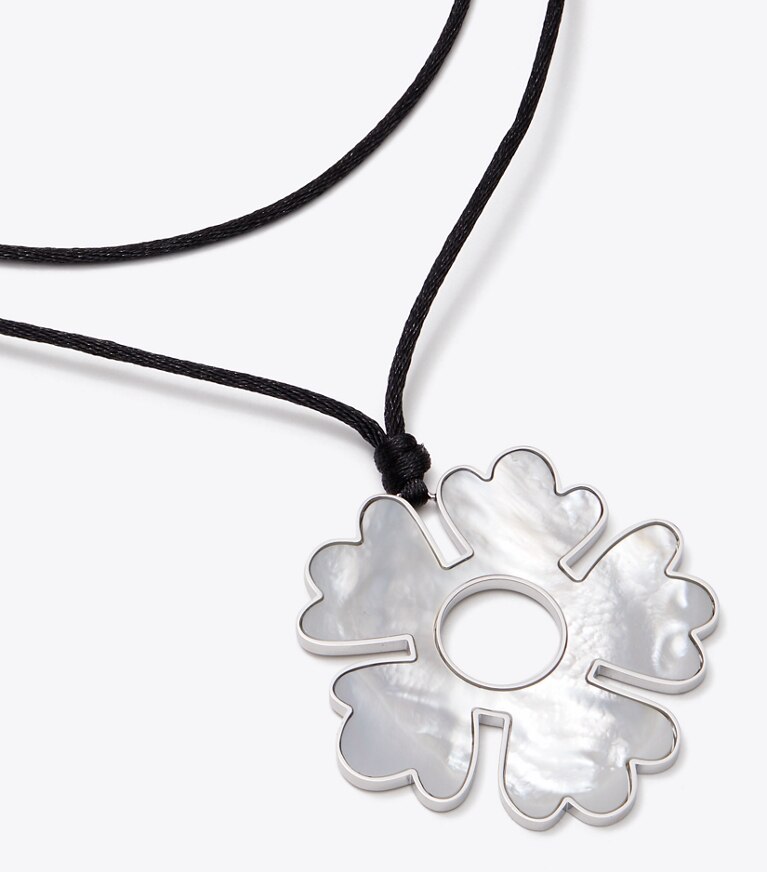Tory Burch diseñador collares Collar con cordón Forget Me Not en Black / Light Silver / Ivory detalle