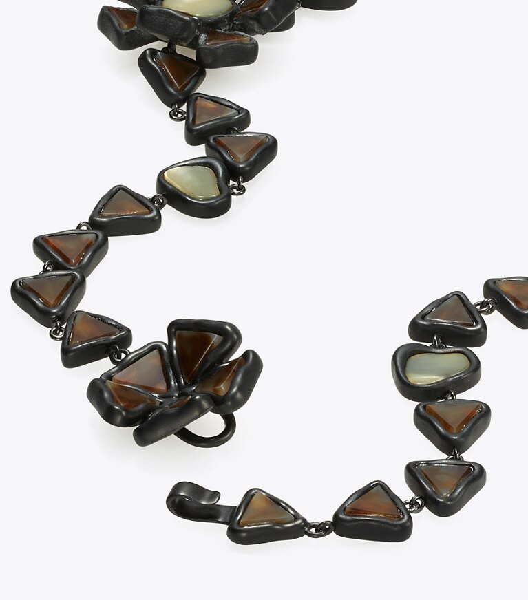 Tory Burch diseñador collares Collar de tres hebras de resina Curiosity en Black detalle