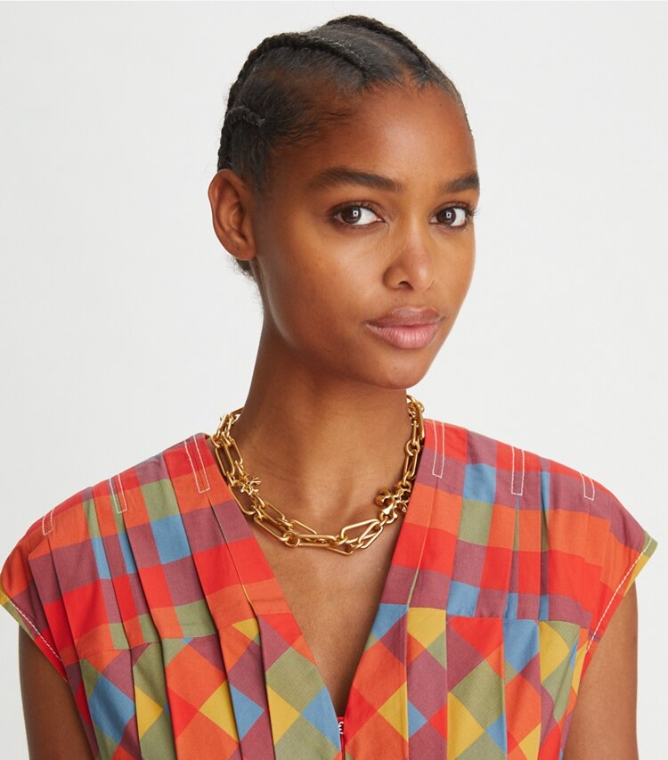 Tory Burch diseñador collares Collar en capas con cadena Roxanne en Rolled Tory Gold accesorio en el modelo