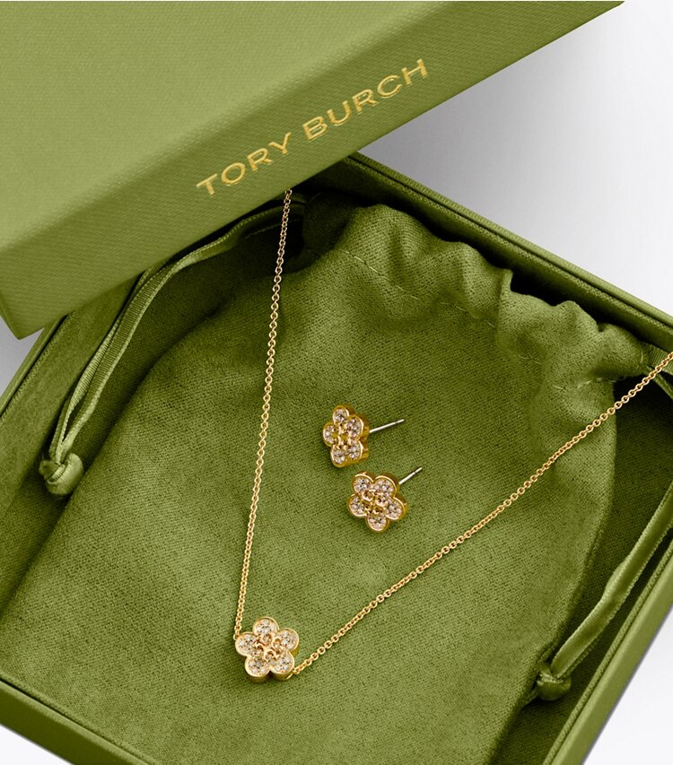 Tory Burch designer colliers Collier pendentif pavé Forget Me Not in Tory Gold / Crystal editorial