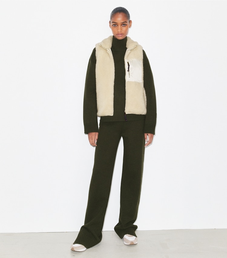 Tory Burch designer コート カラーブロック フリースベスト in Ivory モデル前面