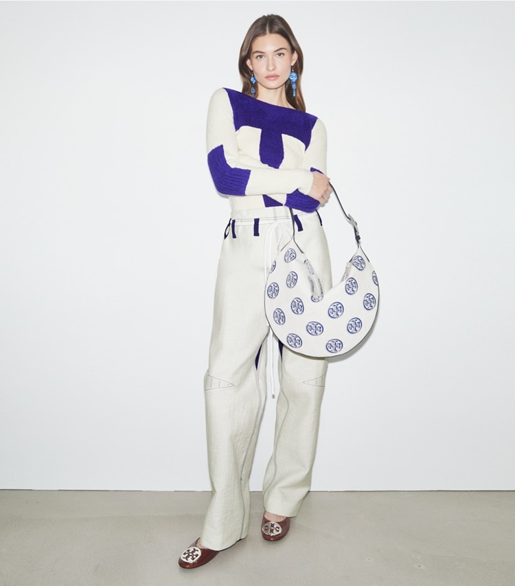 Tory Burch designer セーター カラーブロック セーター in Ballpoint Blue / White モデル前面
