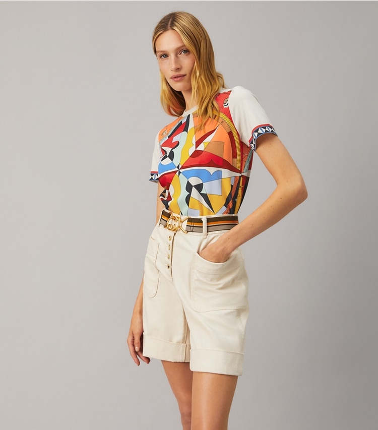 Tory Burch designer tops Compass Printed T-Shirt in Rose Des Vents on model detail