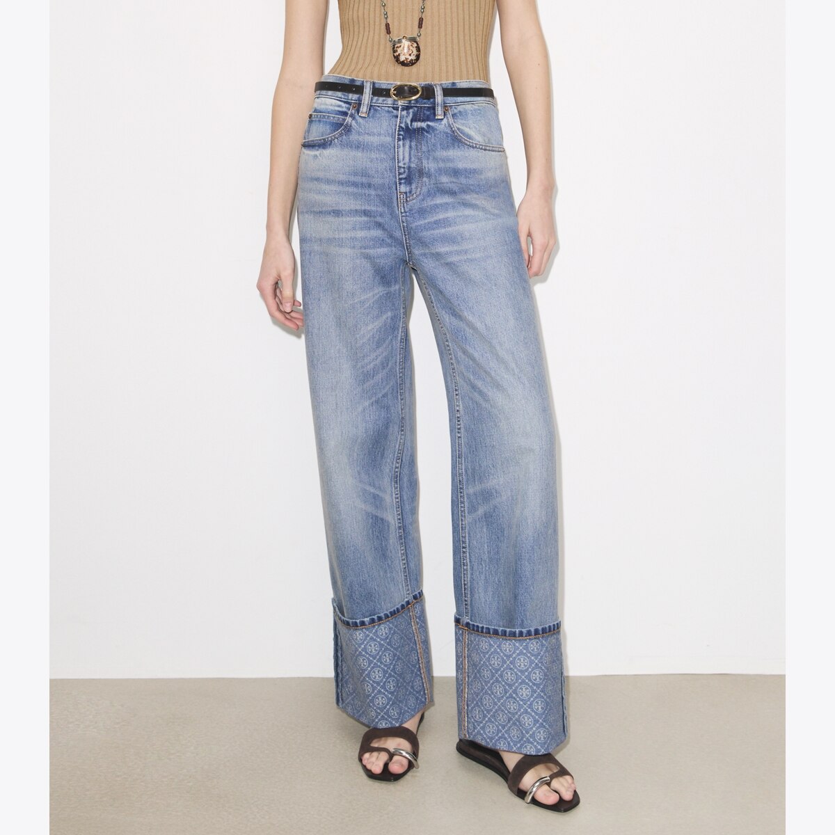 CONTRAST CUFF STRAIGHT LEG JEAN - thumbnail 5