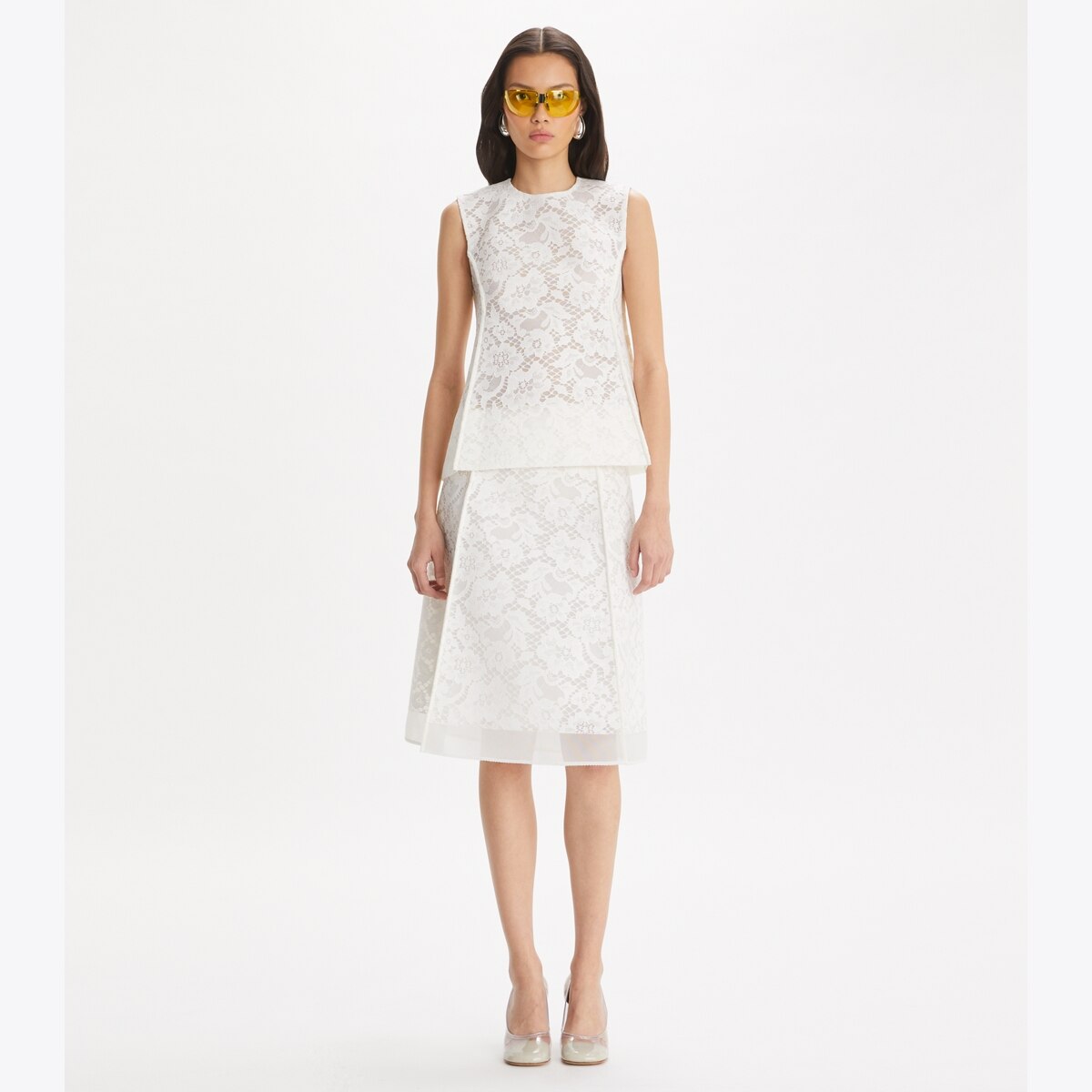 corded-lace-top-on-model-front