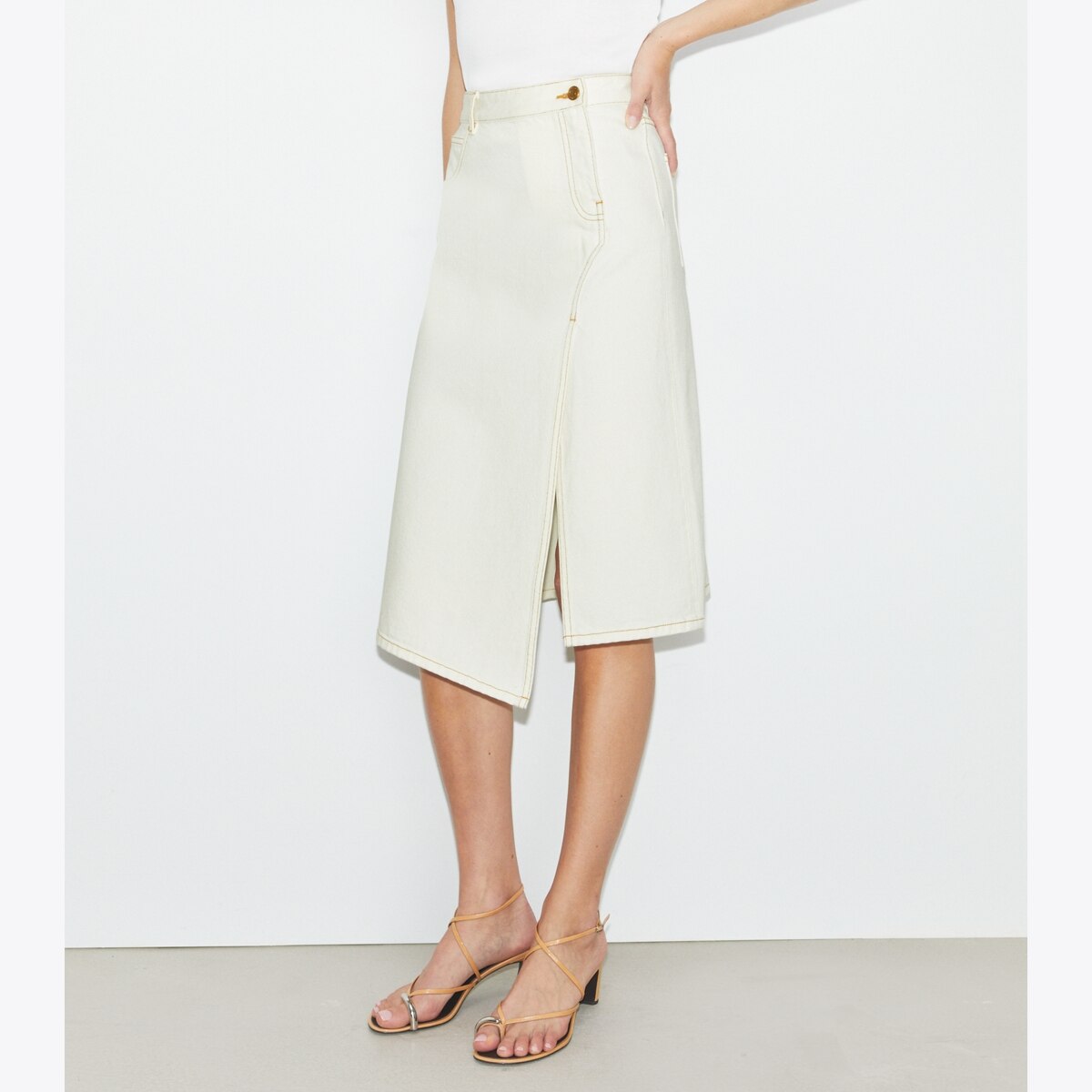 cotton-denim-skirt-on-model-