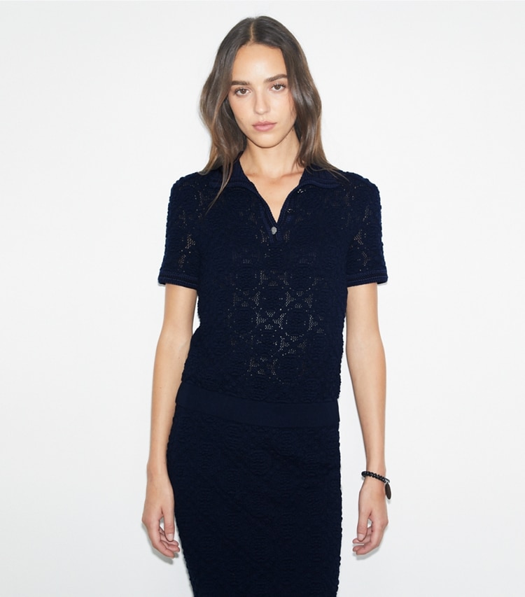 Tory Burch designer セーター コットンレース ポロトップス in Dark Sea Navy on model detail
