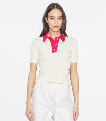 Tory Burch designer セーター コットン ポインテール ポロセーター in NEW IVORY / Bold Pink on model detail