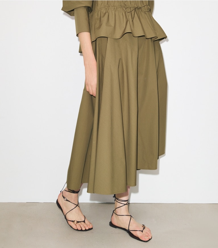 Tory Burch designer bottoms Cotton Poplin Skirt in Olive on model detail