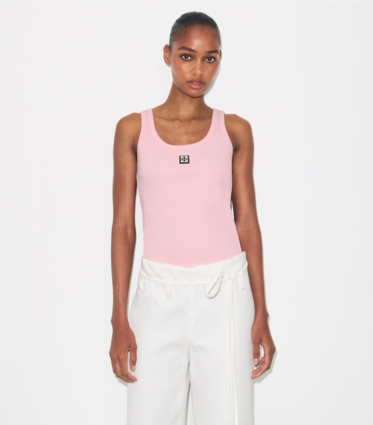 Tory Burch designer トップス コットン スクープ タンクトップ in Light Pink on model detail