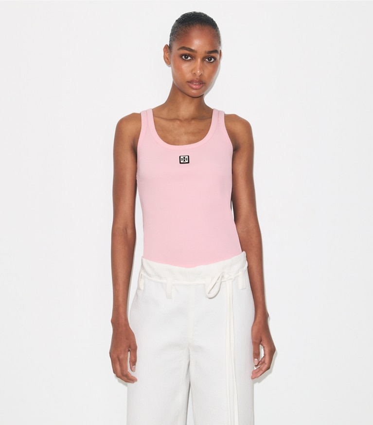 Tory Burch designer トップス コットン スクープ タンクトップ in Light Pink on model detail