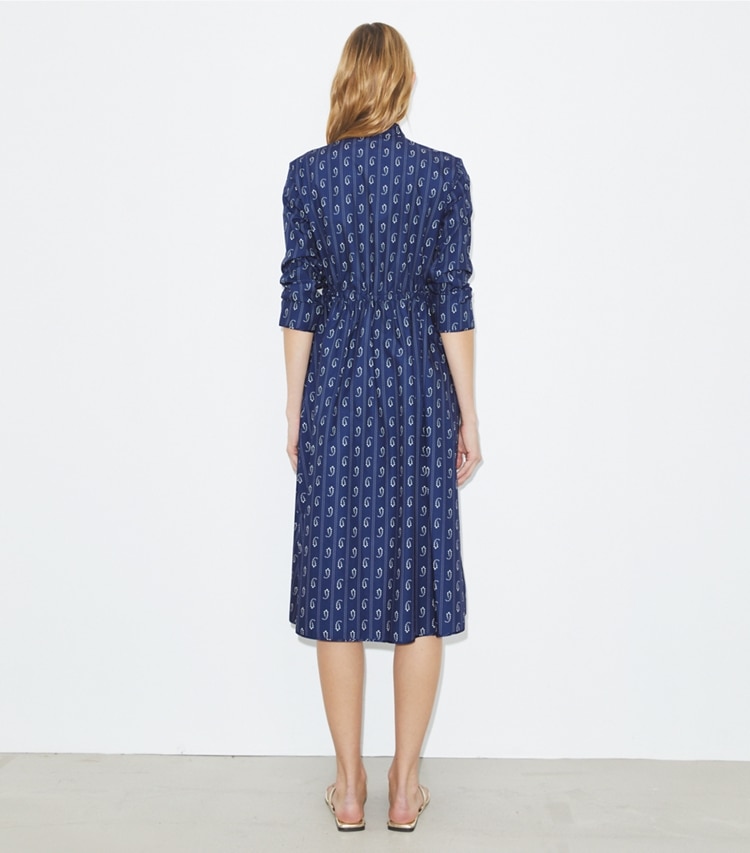 Tory Burch designer カバーアップ コットン シャツドレス in Blue Paisley on model back