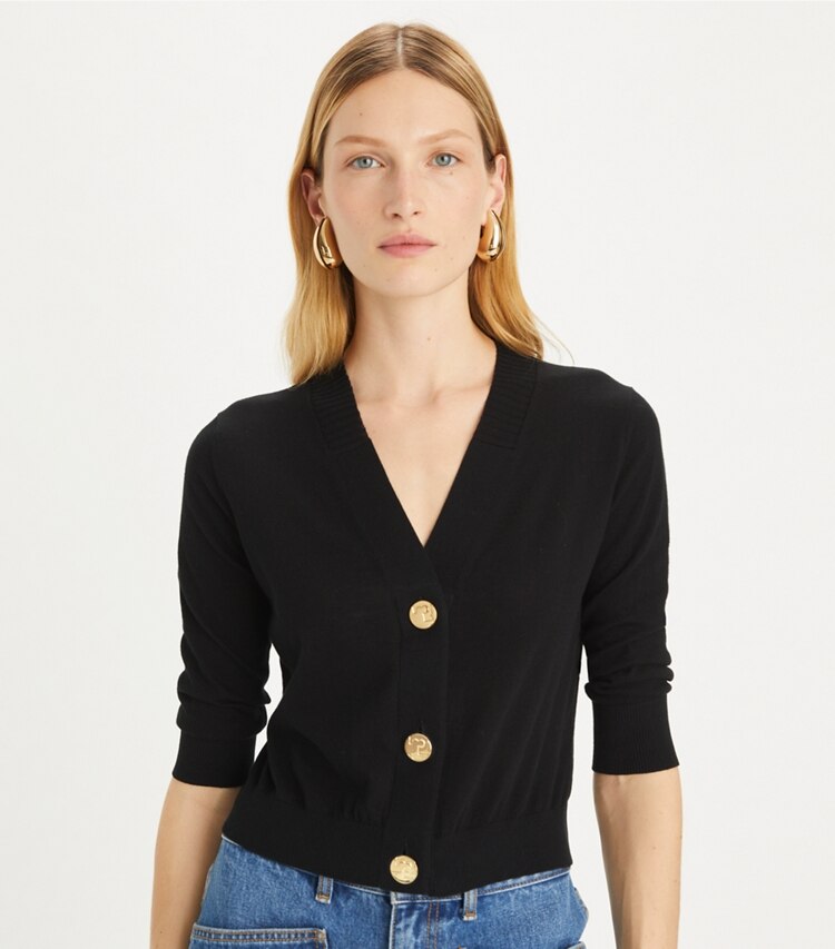 Tory Burch designer セーター コットン シュリンクカーディガン in Black on model detail
