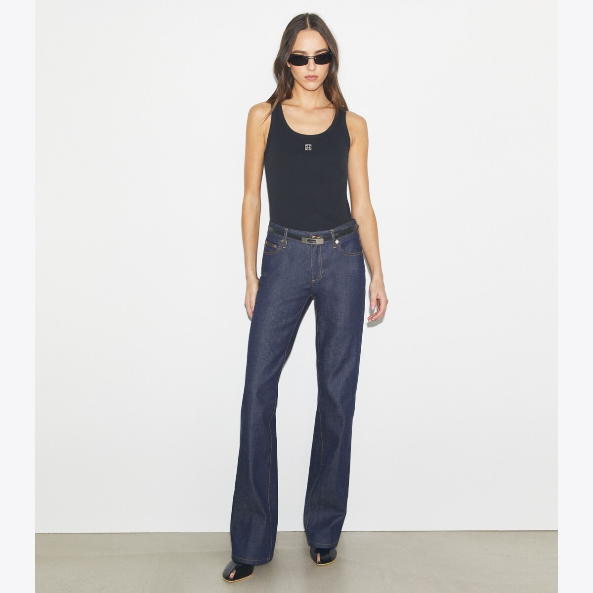 cotton-skinny-leg-jean-on-