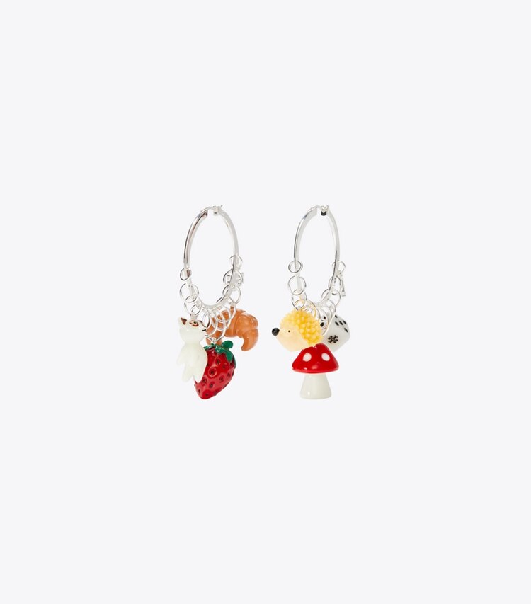 Tory Burch designer boucles d'oreilles Créoles avec breloque Curiosity dans Light Silver / Multi de face