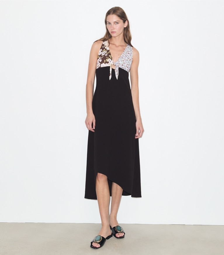 Tory Burch designer kleider Crêpekleid mit Bindedetail am Rücken in Black modell von vorn