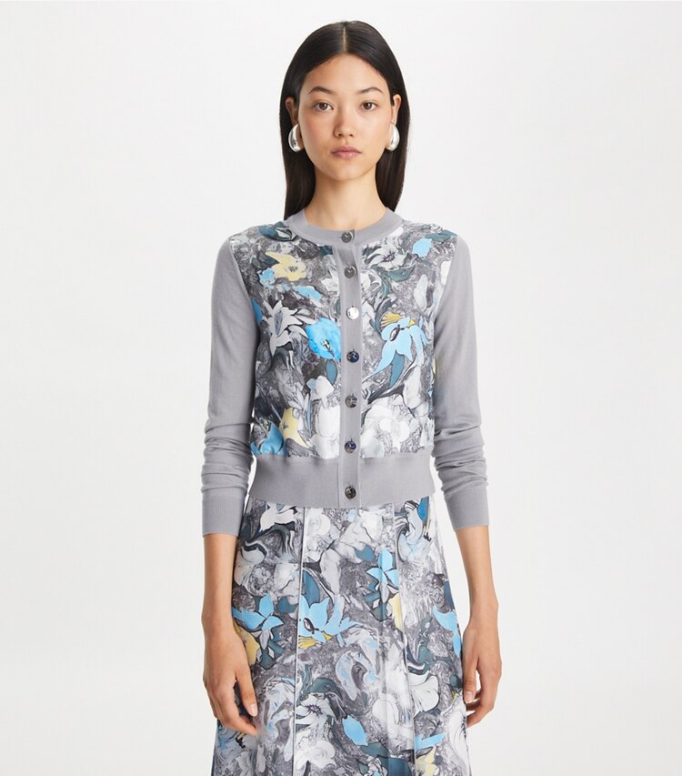 Tory Burch designer セーター クロップド シルクフロント カーディガン in Gray / Blue Abstract Floral on model detail