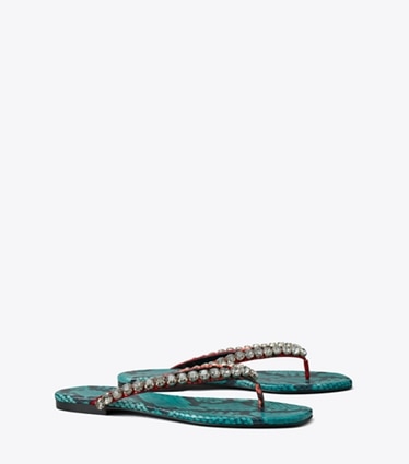 Tory Burch designer sandalen Crystal Flipflop in BEARBERRY / ATLAS / BLACK DIAMOND angle