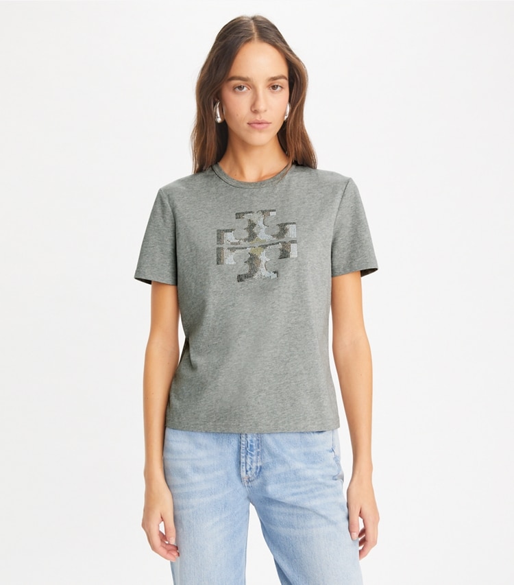 Tory Burch designer トップス クリスタル ロゴTシャツ in Silver Gray Melange on model detail