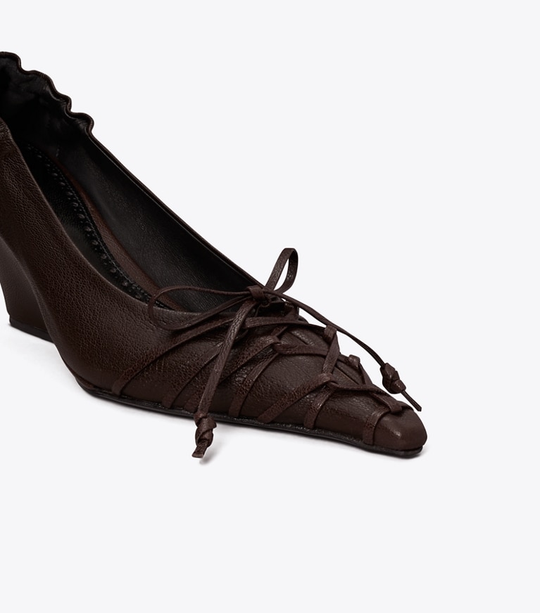 Tory Burch diseñador tacones Cuña con cordones en SEAL BROWN detalle