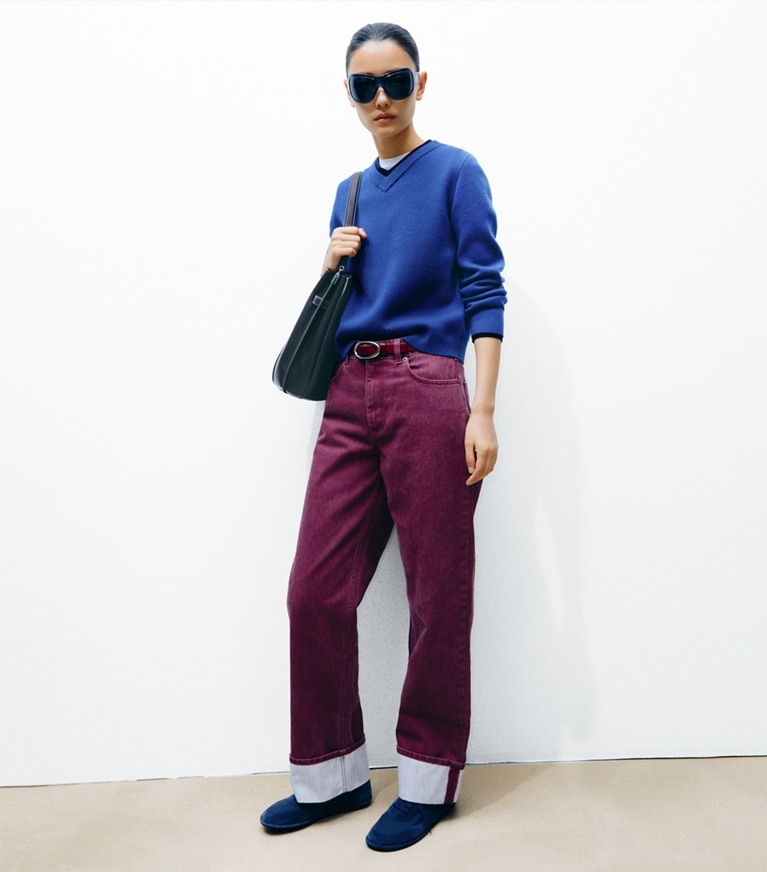 Tory Burch designer ボトムス ロールアップ ジーンズ in Distressed Rust モデル前面