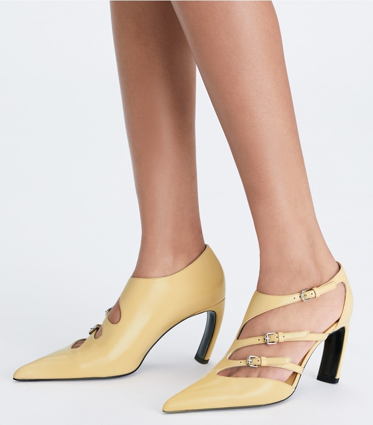 Tory Burch designer scarpe con tacco Décolleté con fibbie in SANDSCAPE additional on model