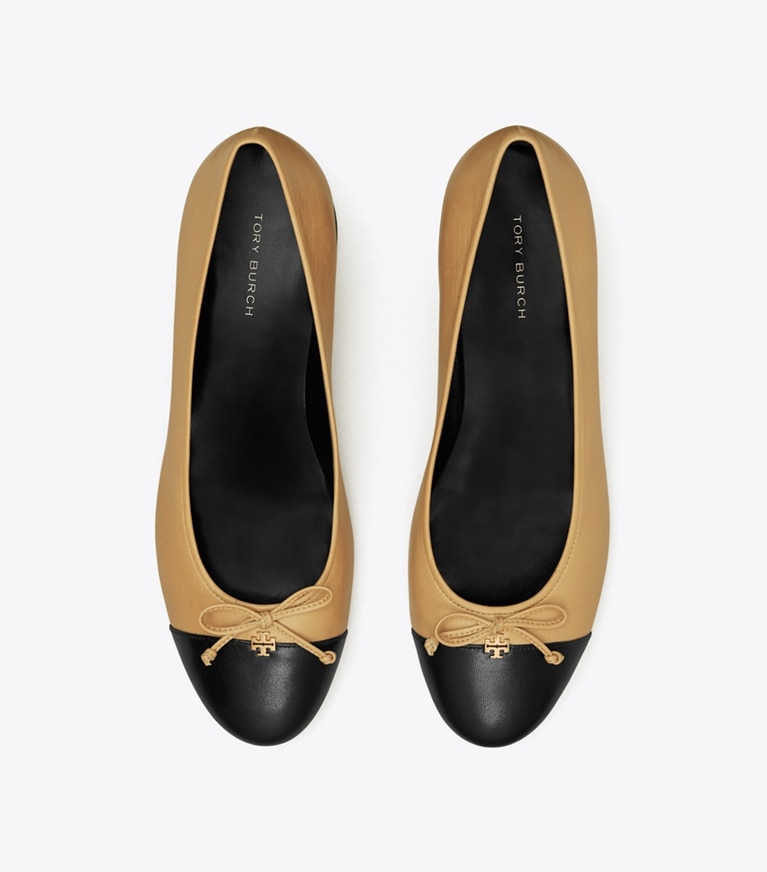 Tory Burch designer scarpe con tacco Décolleté con punta a contrasto in GINGER SHORTBREAD / PERFECT BLACK angle