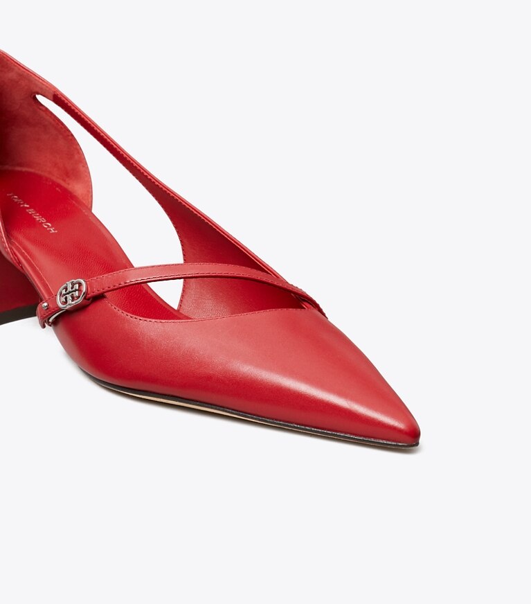 Tory Burch designer scarpe con tacco Décolleté D’Orsay con fibbia con doppia T in TORY RED dettaglio