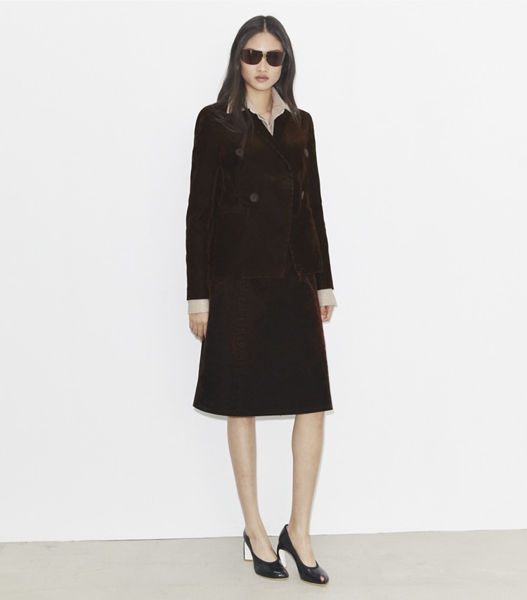 Tory Burch designer ボトムス デニムスカート in Jasper Brown モデル前面