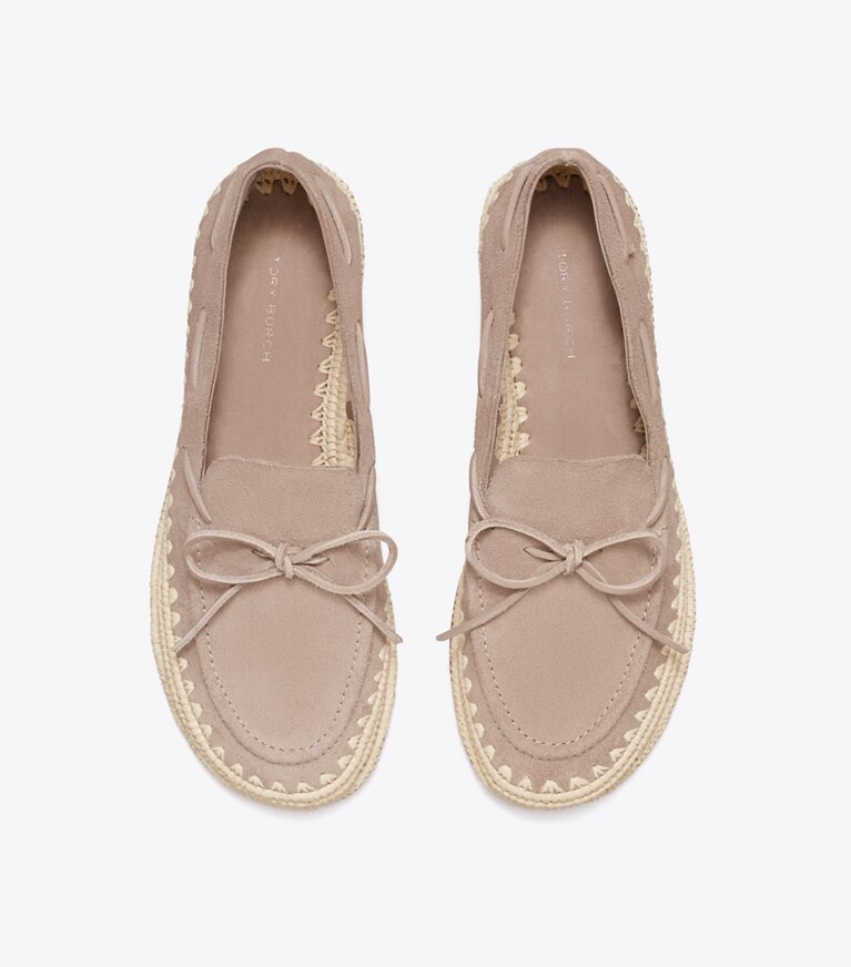 Tory Burch designer loafers Der Boaty aus Raffiabast in AVOLA / NATURAL von oben