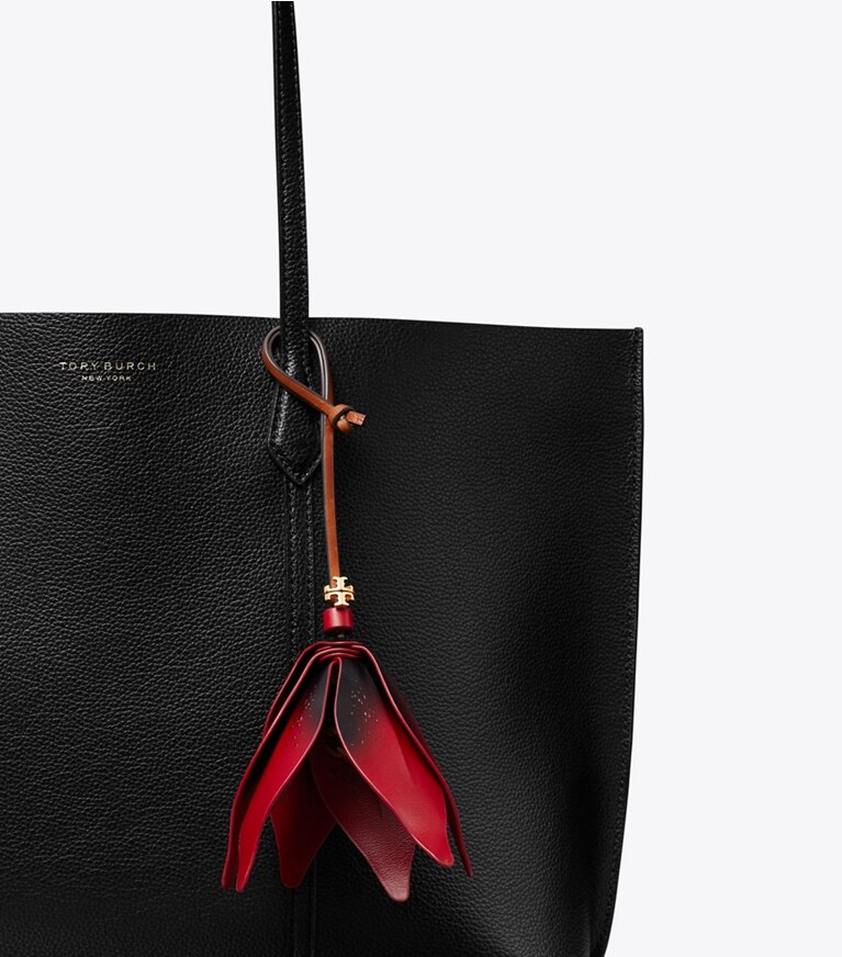 Tory Burch diseñador dijes para bolso y llaveros Dije para bolso con flores en Red detalle