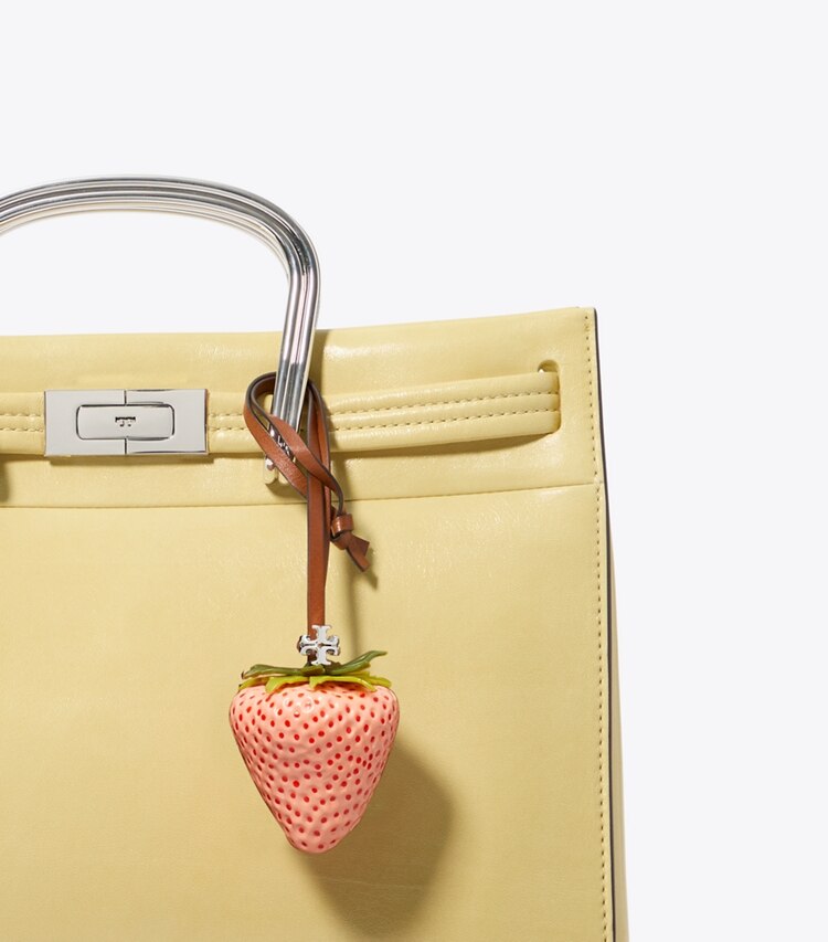Tory Burch diseñador dijes para bolso y llaveros Dije para bolso de fresa en Sweet Pink / Minium detalle