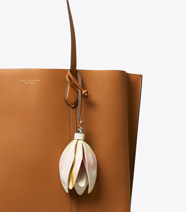 Tory Burch diseñador dijes para bolso y llaveros Dije para bolso de lirio en Warm White detalle