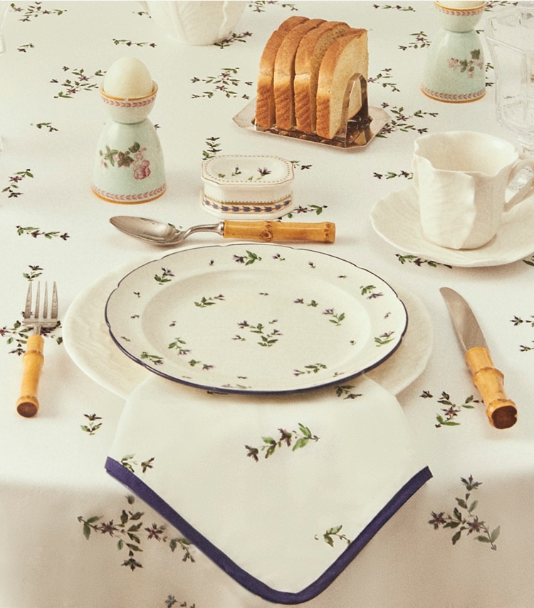 Tory Burch designer linens Dinner Napkin, Set of 4 in NEW IVORY editorial