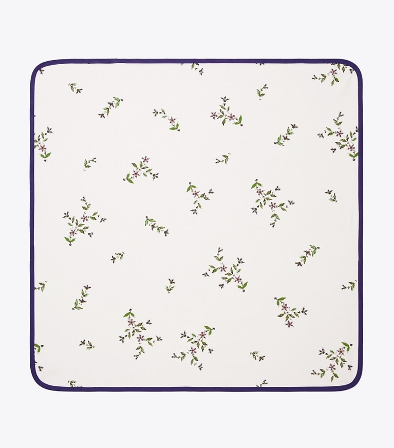 Tory Burch designer linens Dinner Napkin, Set of 4 in NEW IVORY front