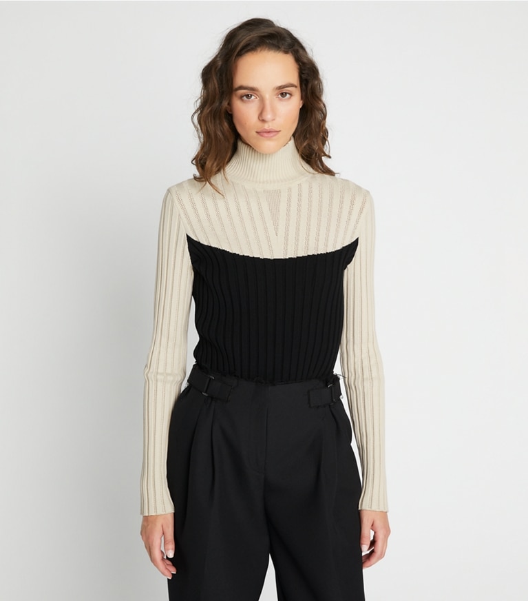 Tory Sport designer maglioni Dolcevita color-block in Sesame / Black front