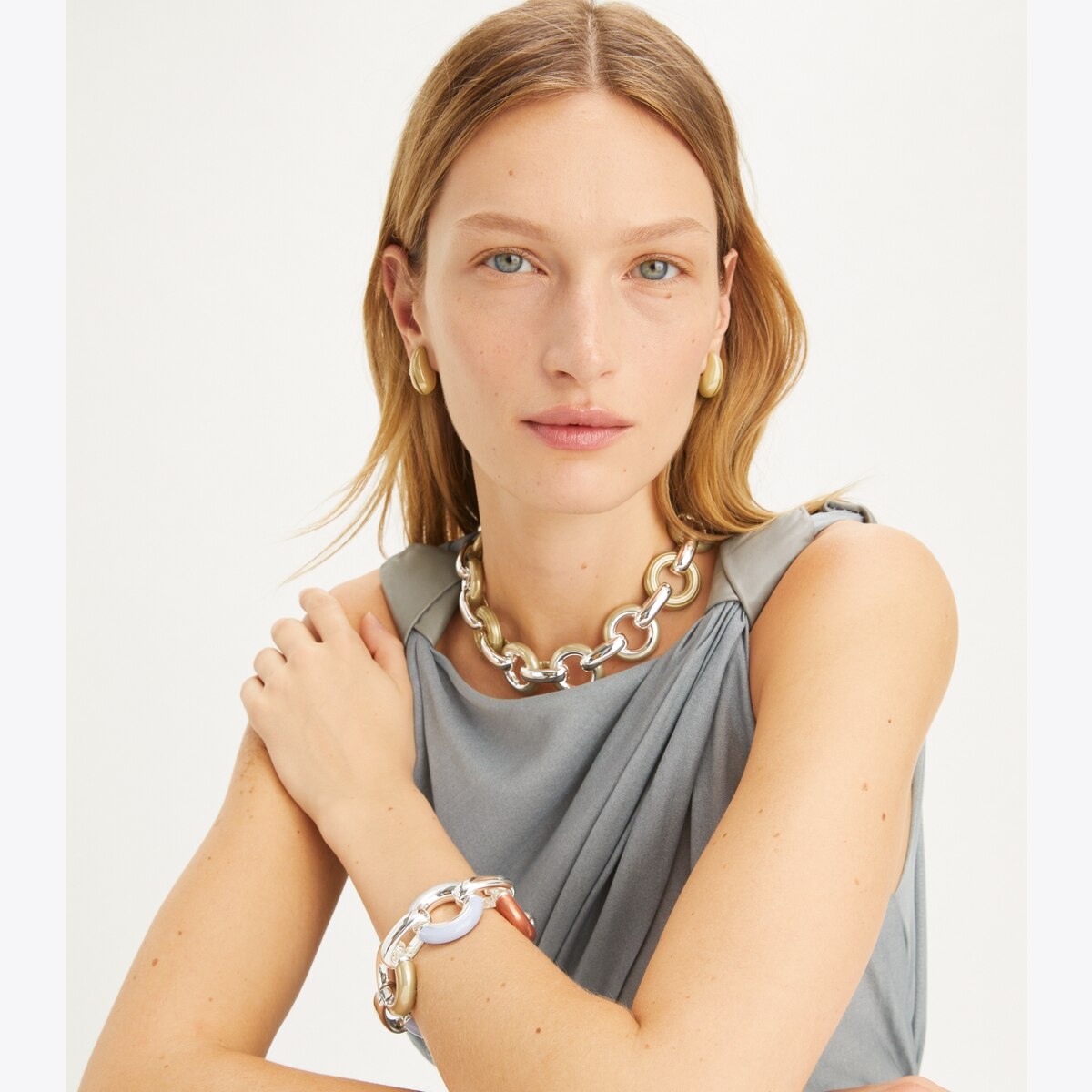 donut-bracelet-accessory-on-