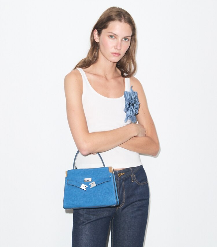 Tory Burch designer sacs à bandoulière Double sac Petite Lee Radziwill en nubuck in Bright Blue additional on model