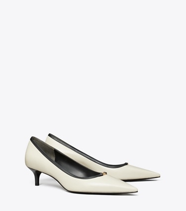 Tory Burch designer heels Double T Buckle Low-Heeled Pump in LIGHT CREAM / PERFECT BLACK angle