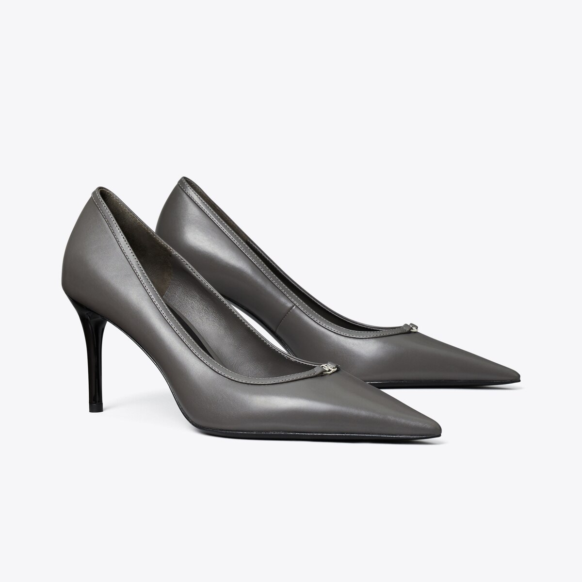 double-t-buckle-pump-angle.
