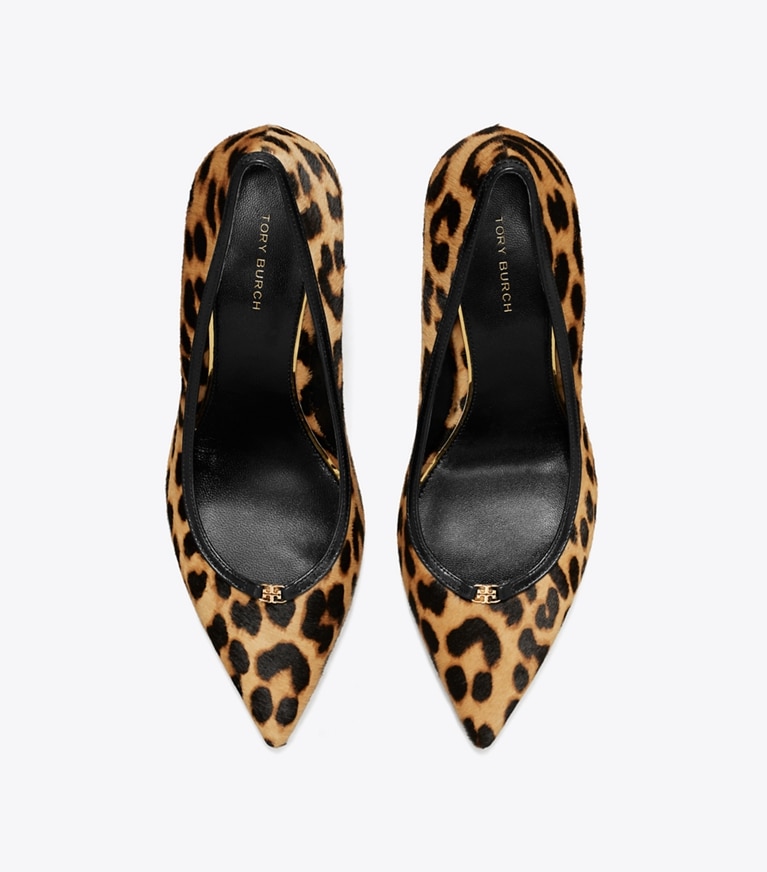 Tory Burch designer scarpe con tacco Double T Buckle Pump in CLASSIC LEOPARD angle