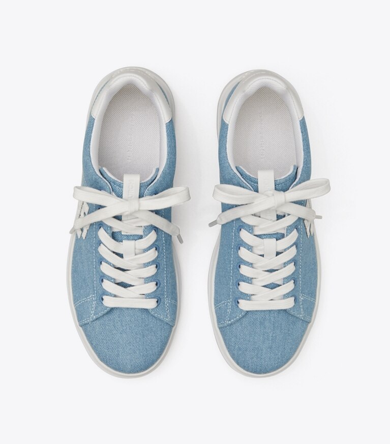 Tory Burch designer スニーカー ダブルT ハウエル コートスニーカー in DENIM / TITANIUM WHITE angle