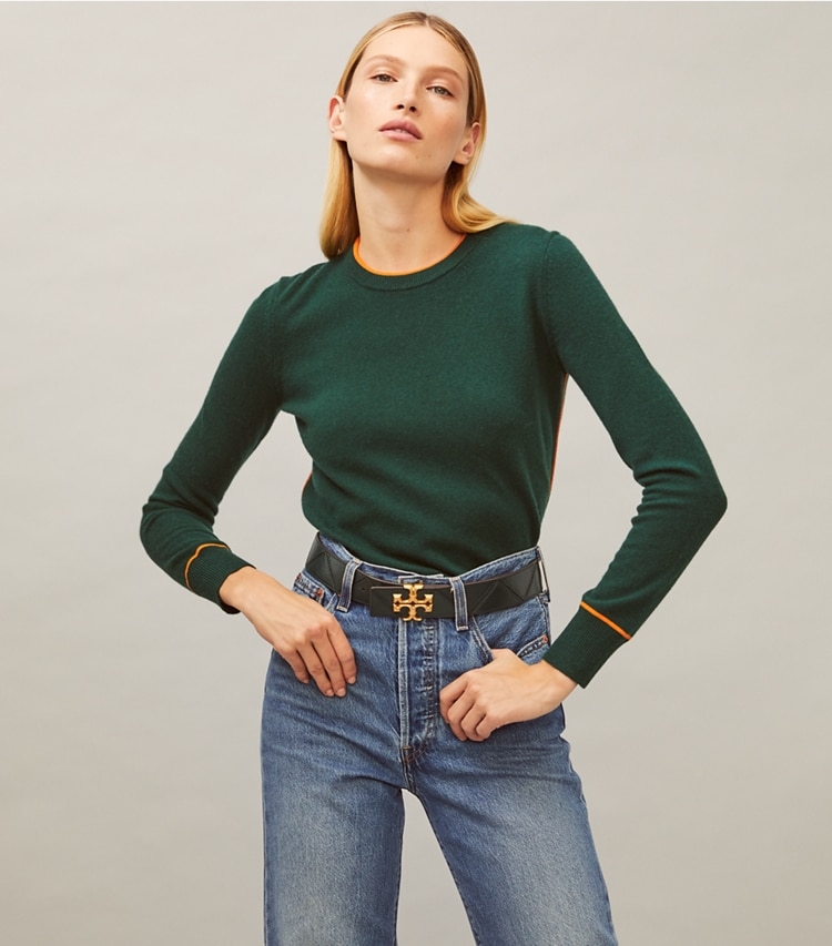 Tory Burch designer belts Eleanor 1 1/2" Belt in Submarine/Perfect Sand accessory on model