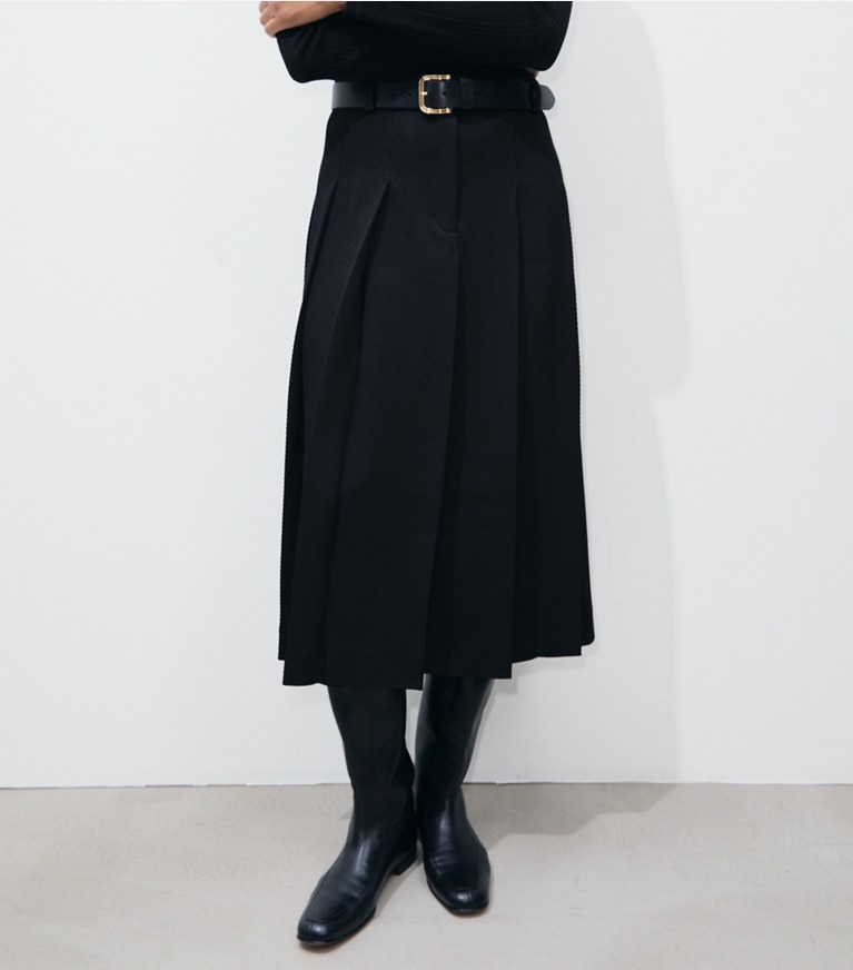 Tory Burch designer unterteile Eleganter Faltenrock aus Twill in Black on model detail